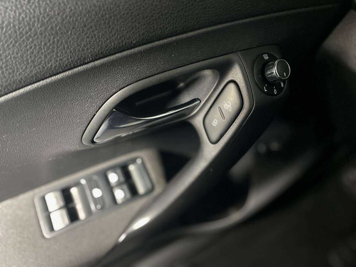 Купить Volkswagen Polo с пробегом. Фото: #16