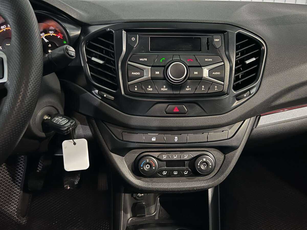 Купить Lada (ВАЗ) Vesta с пробегом. Фото: #11