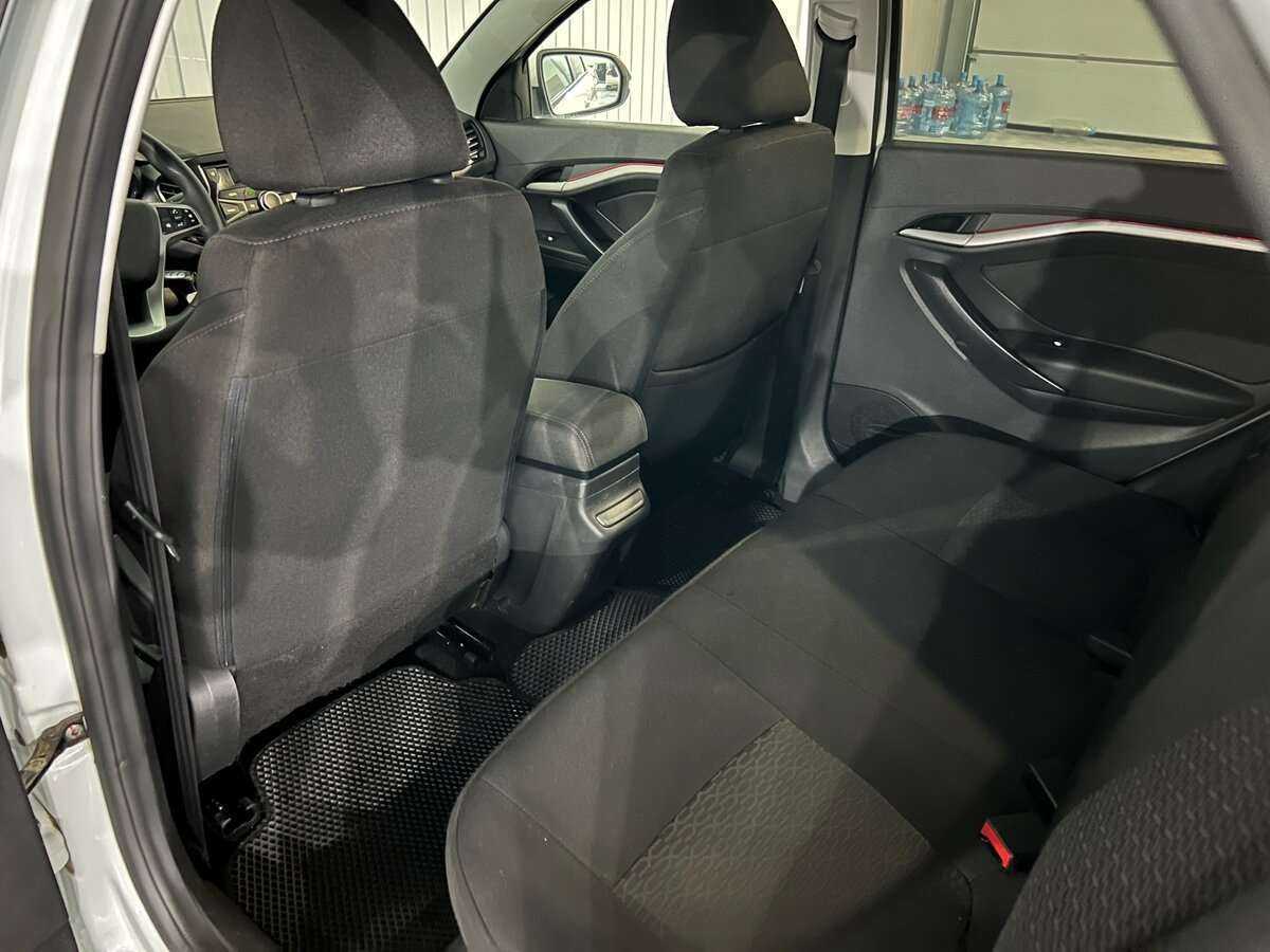 Купить Lada (ВАЗ) Vesta с пробегом. Фото: #16