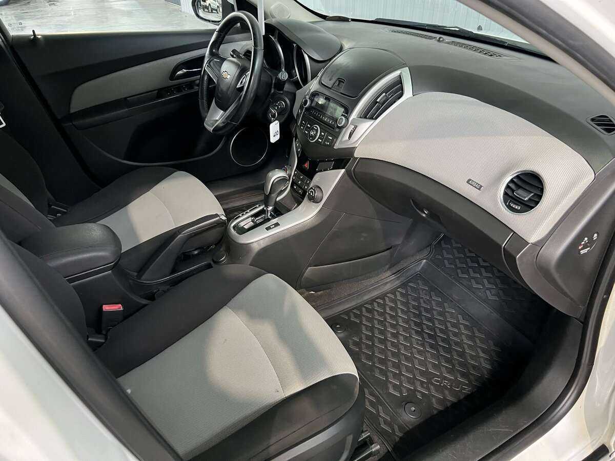 Купить Chevrolet Cruze с пробегом. Фото: #13