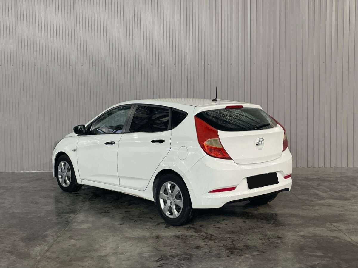 Купить Hyundai Solaris с пробегом. Фото: #6