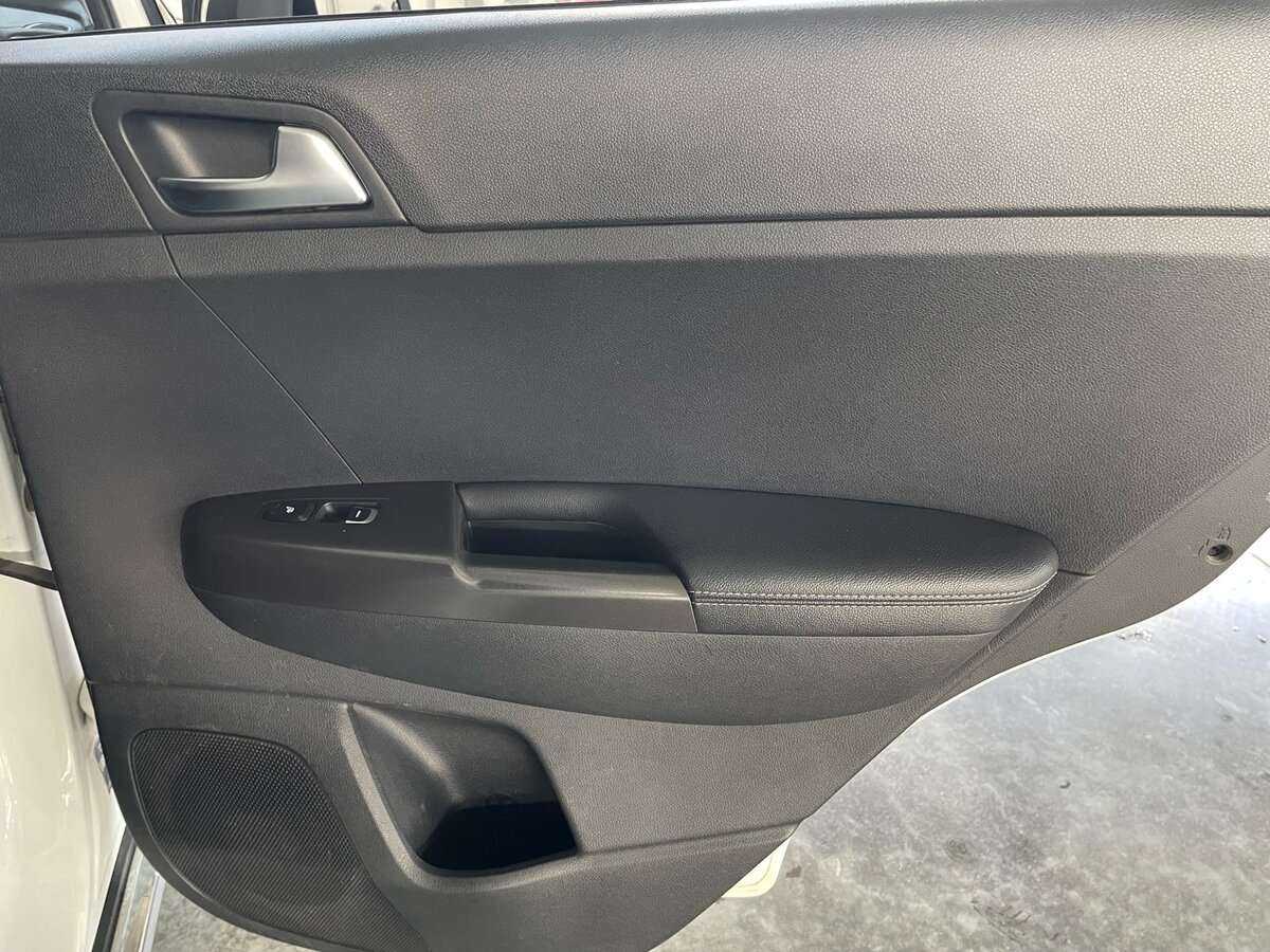 Купить Kia Sportage с пробегом. Фото: #22