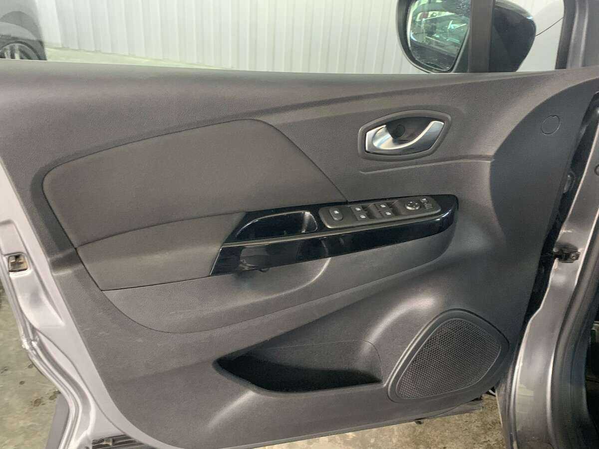 Купить Renault Kaptur с пробегом. Фото: #16