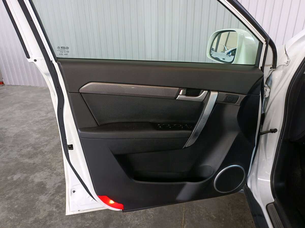 Купить Chevrolet Captiva с пробегом. Фото: #17