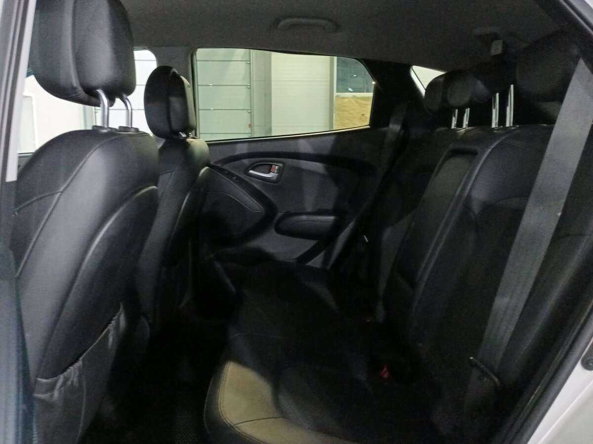 Купить Hyundai ix35 с пробегом. Фото: #9