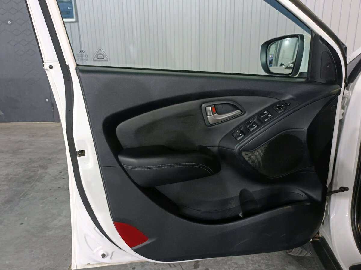 Купить Hyundai ix35 с пробегом. Фото: #15