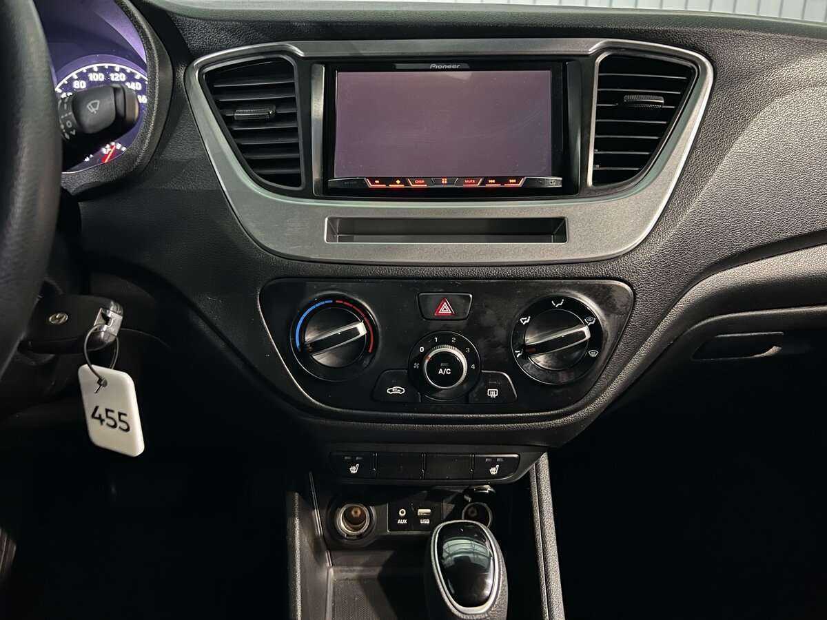 Купить Hyundai Solaris с пробегом. Фото: #12