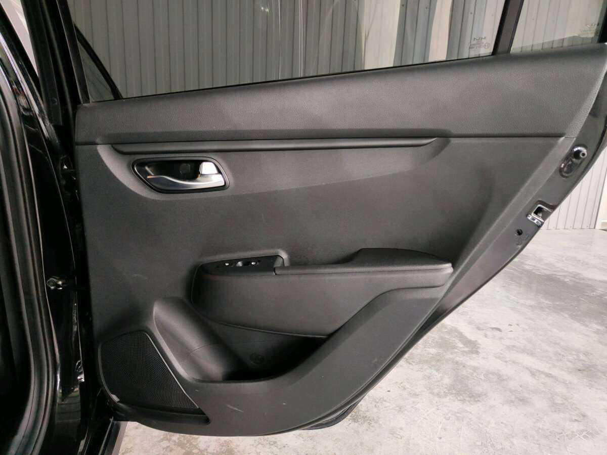 Купить Kia Rio с пробегом. Фото: #17