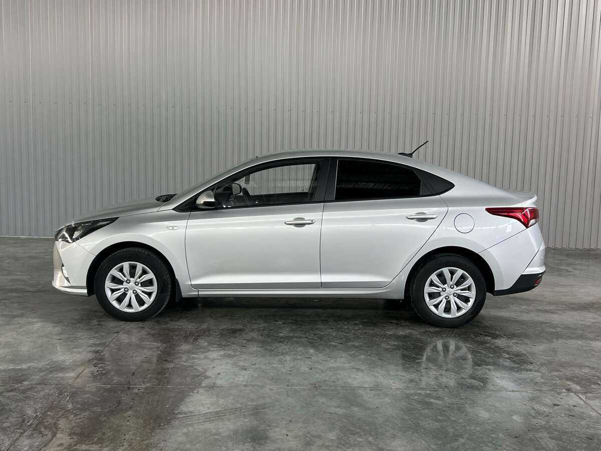 Купить Hyundai Solaris с пробегом. Фото: #3