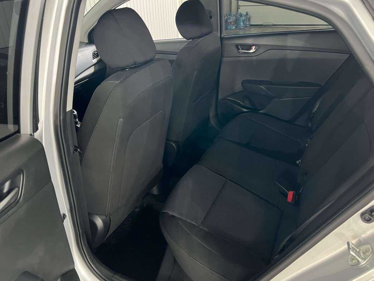 Купить Hyundai Solaris с пробегом. Фото: #16