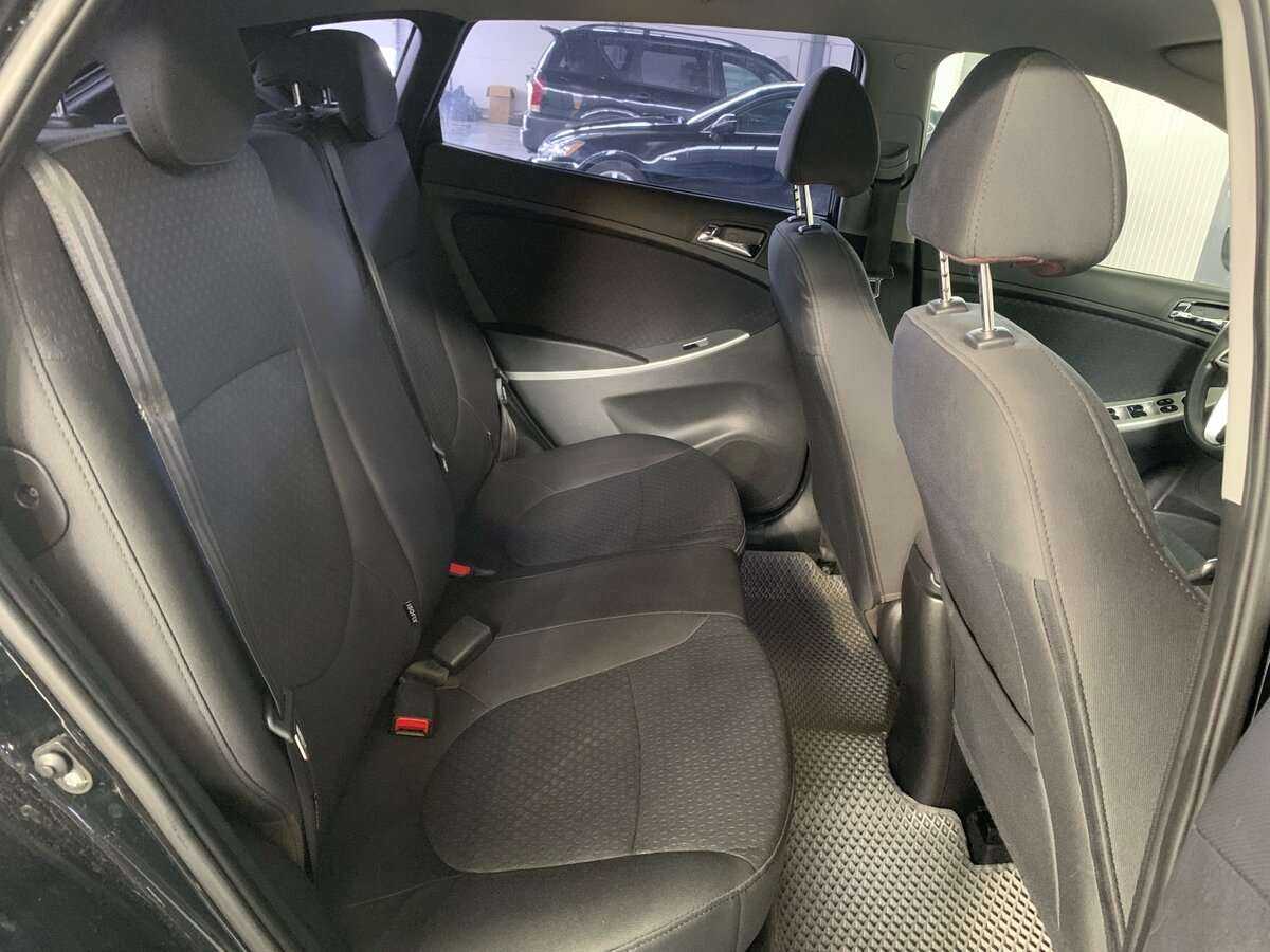 Купить Hyundai Solaris с пробегом. Фото: #11