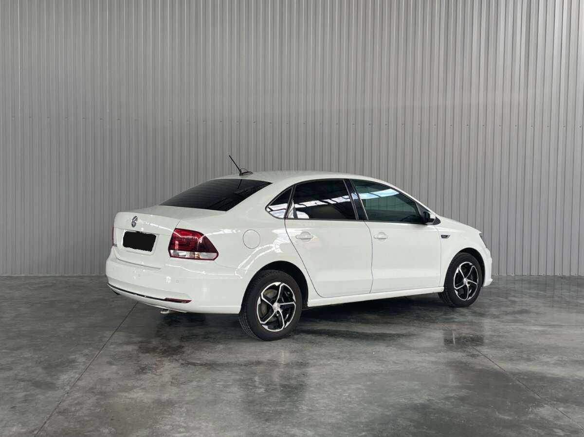 Купить Volkswagen Polo с пробегом. Фото: #4