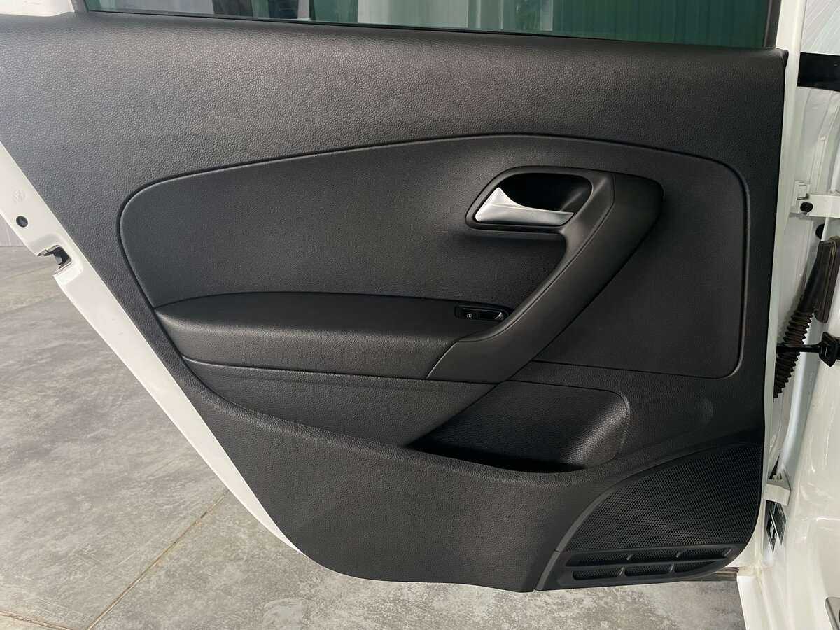 Купить Volkswagen Polo с пробегом. Фото: #16