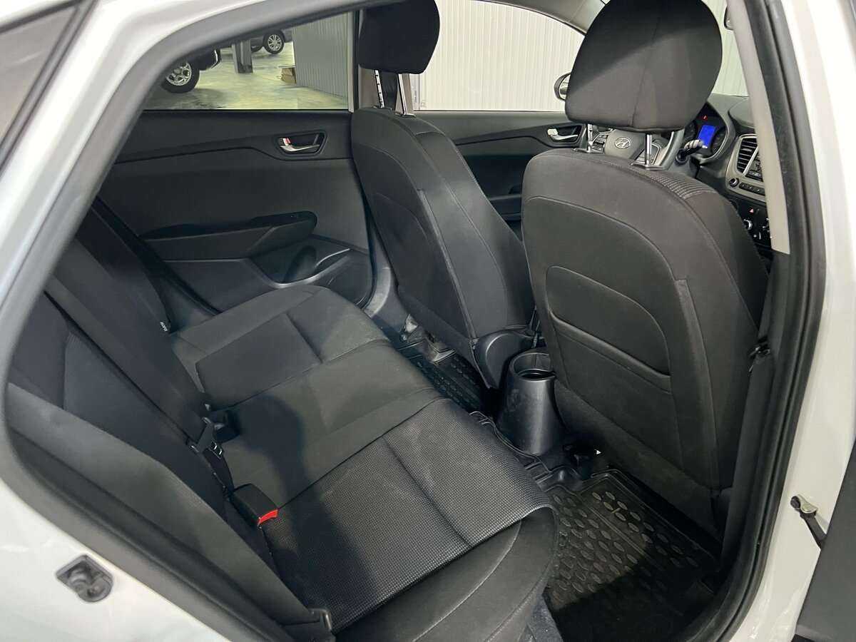 Купить Hyundai Solaris с пробегом. Фото: #16