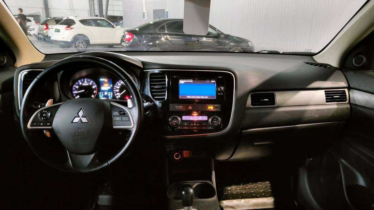 Купить Mitsubishi Outlander с пробегом. Фото: #8