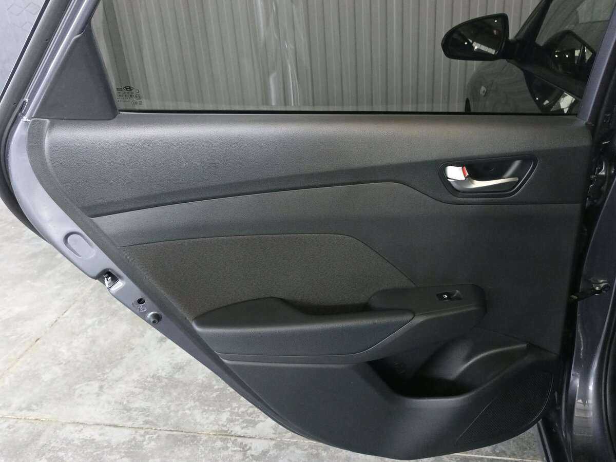 Купить Hyundai Solaris с пробегом. Фото: #16