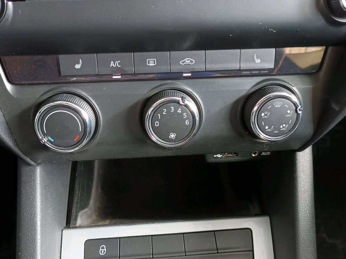 Купить Skoda Octavia с пробегом. Фото: #10