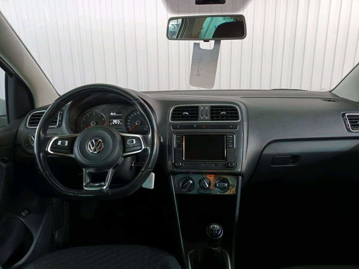 Купить Volkswagen Polo с пробегом. Фото: #8
