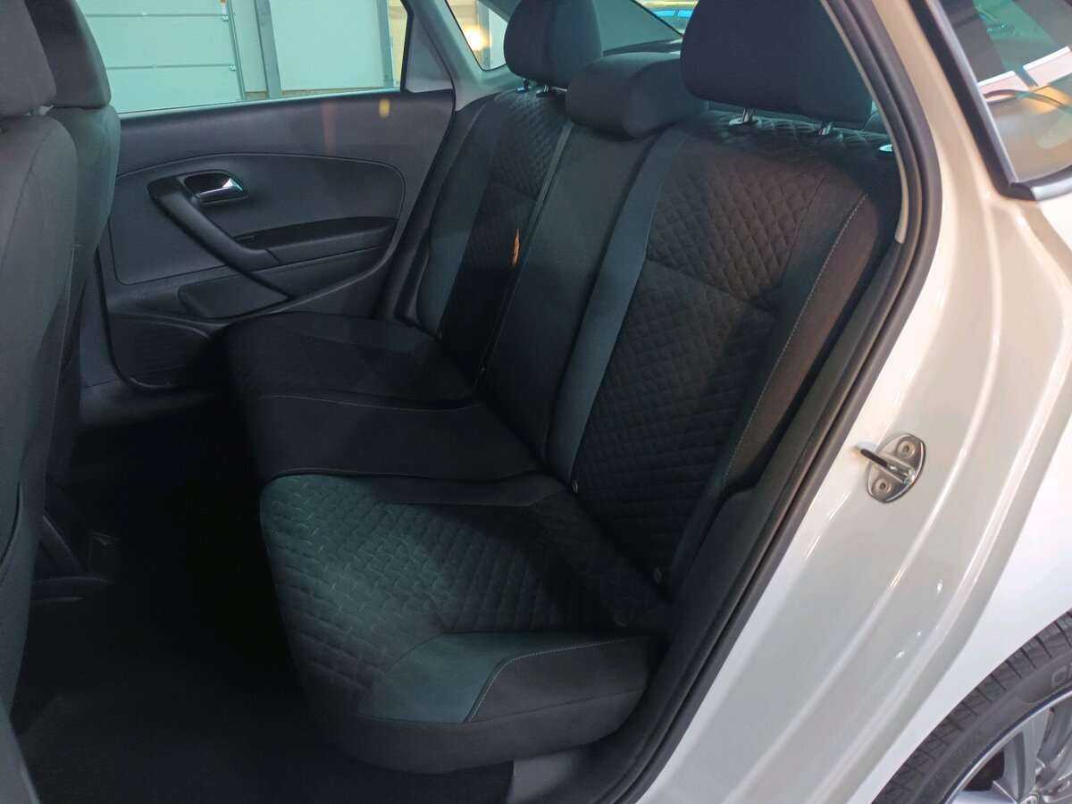 Купить Volkswagen Polo с пробегом. Фото: #11