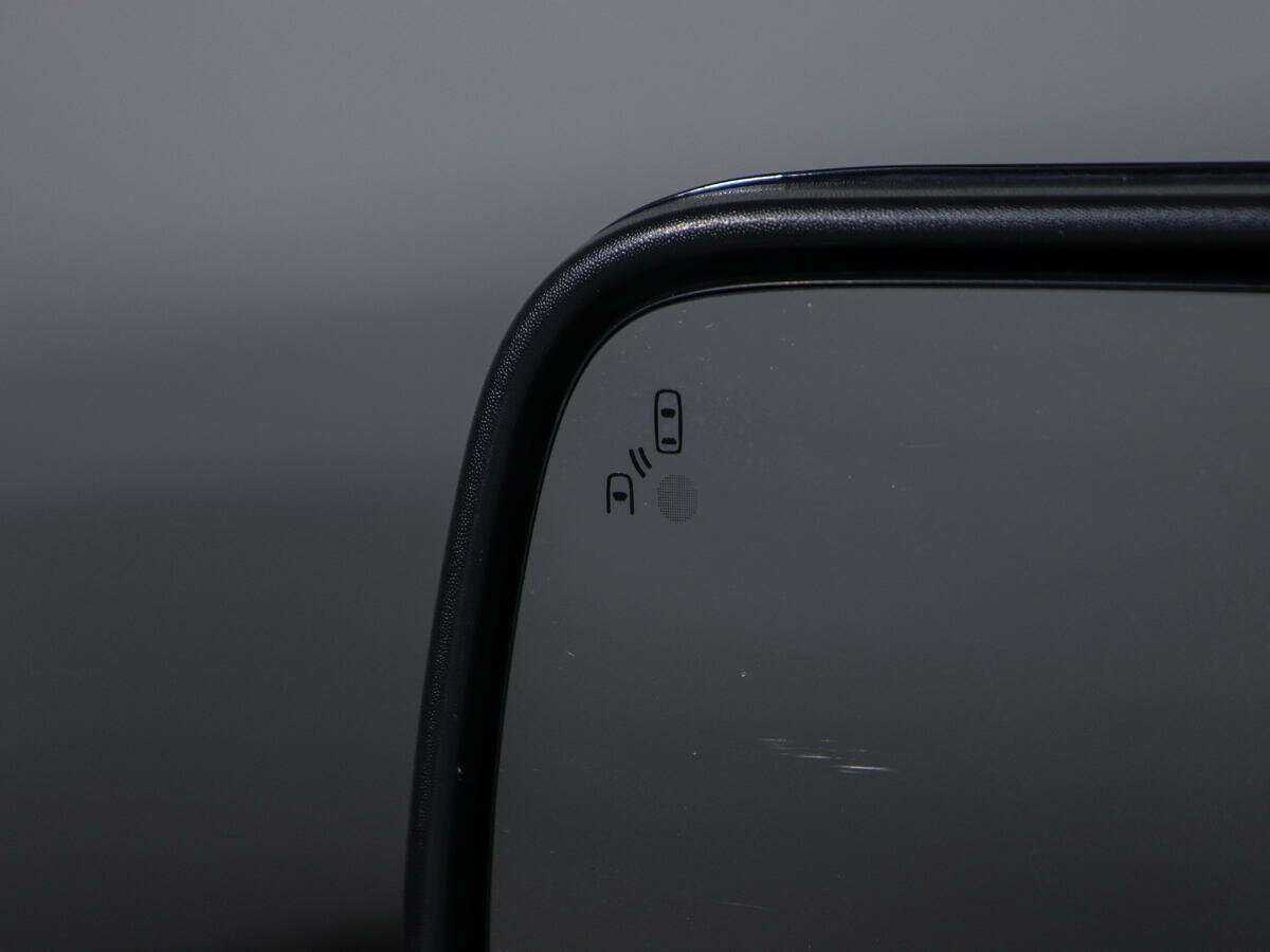 Купить Ford Explorer с пробегом. Фото: #21