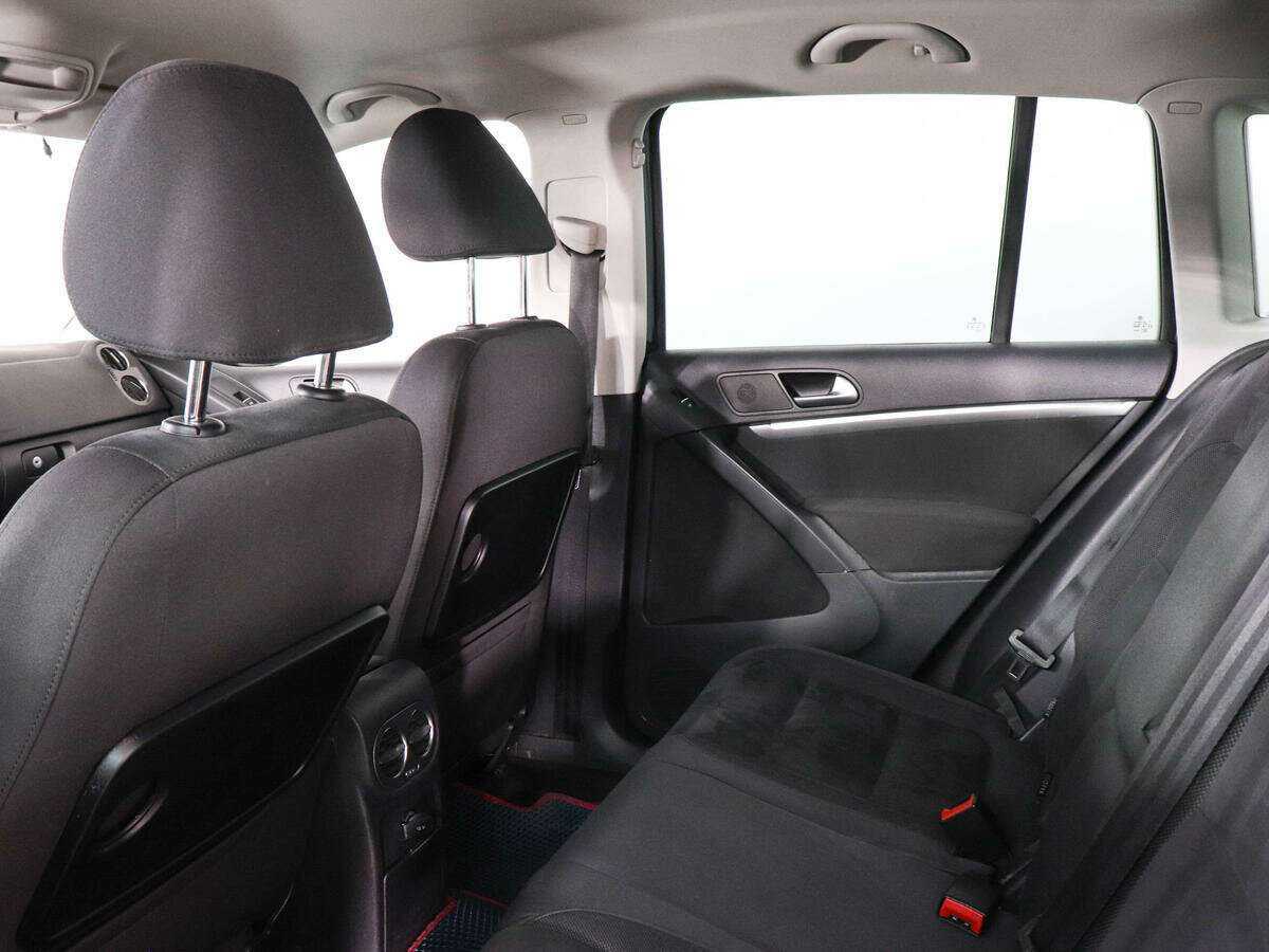 Купить Volkswagen Tiguan с пробегом. Фото: #11