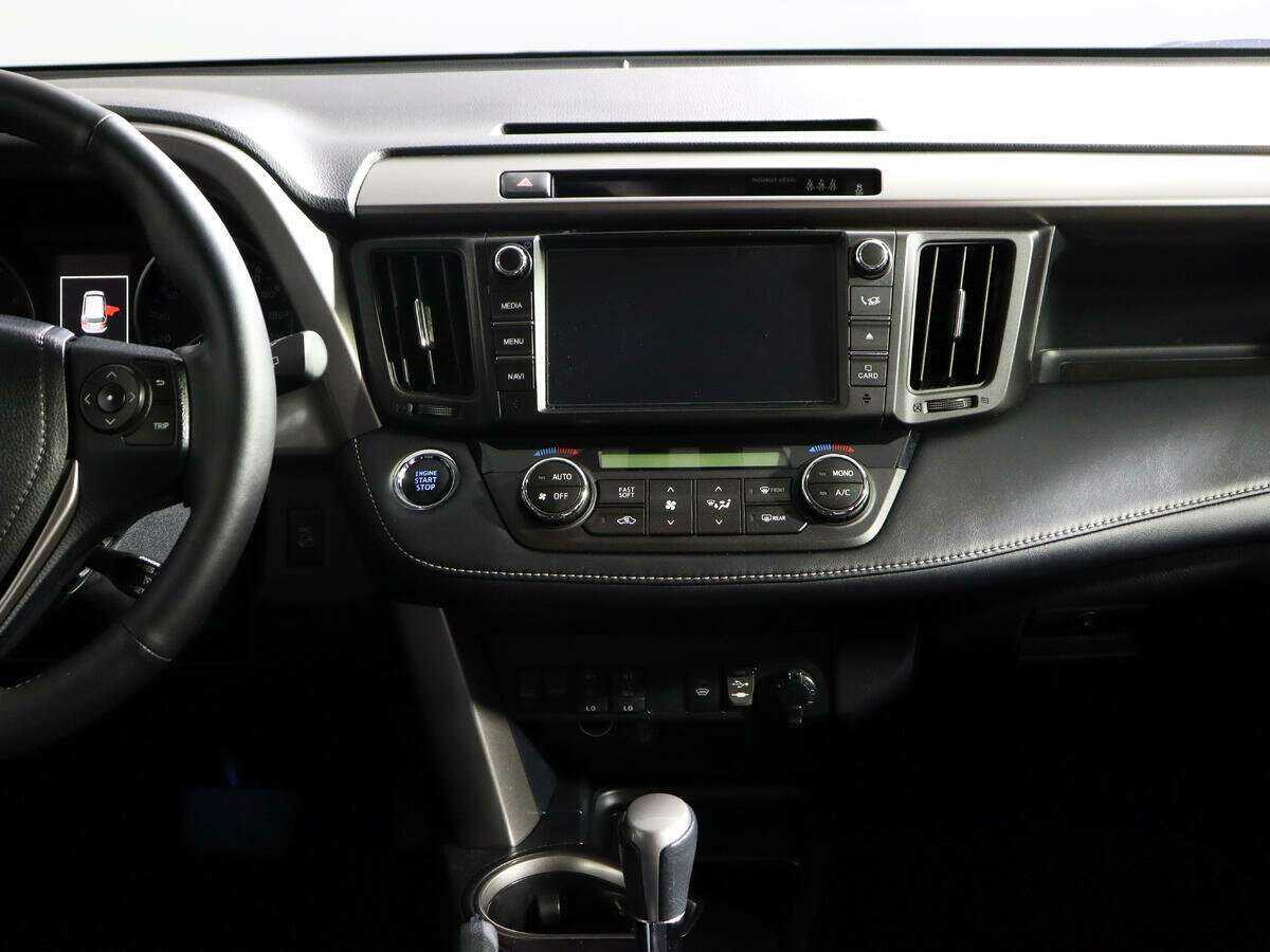 Купить Toyota RAV4 с пробегом. Фото: #10