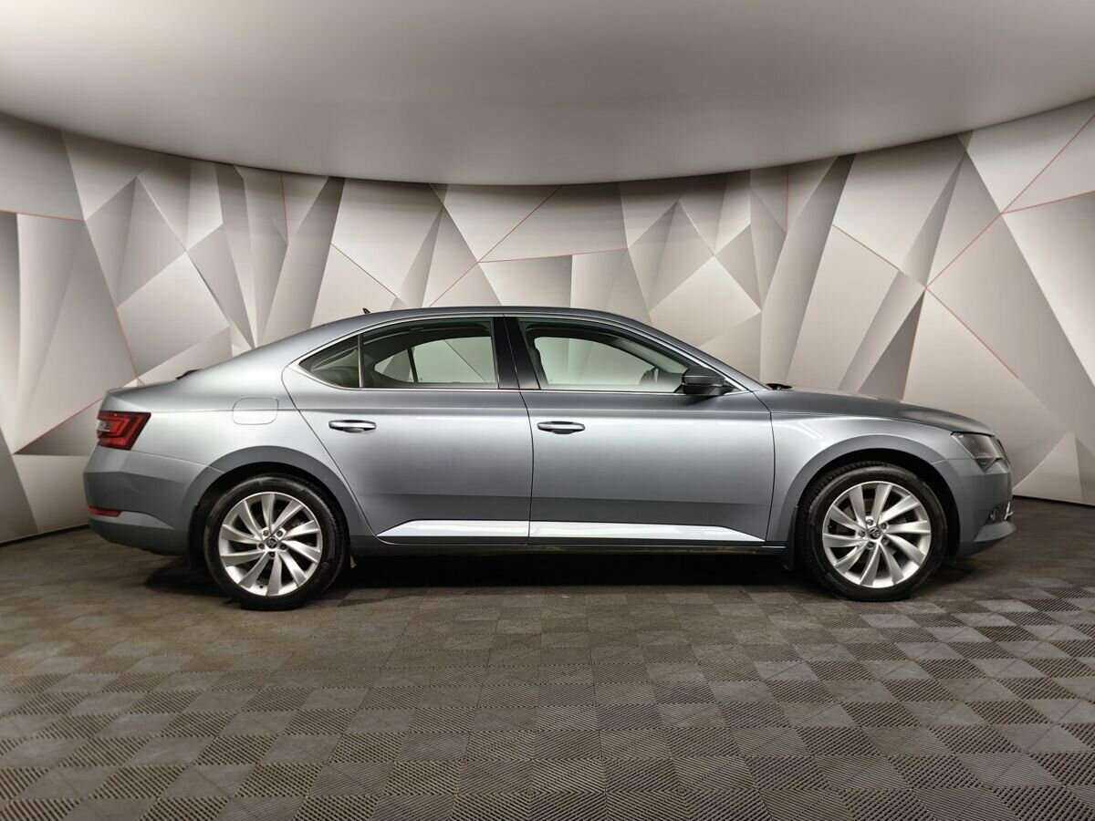 Купить Skoda Superb с пробегом. Фото: #5