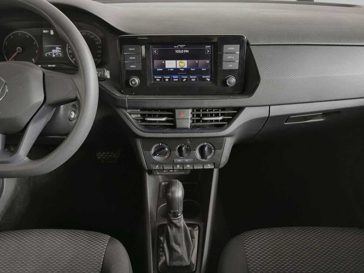 Купить Volkswagen Polo с пробегом. Фото: #9