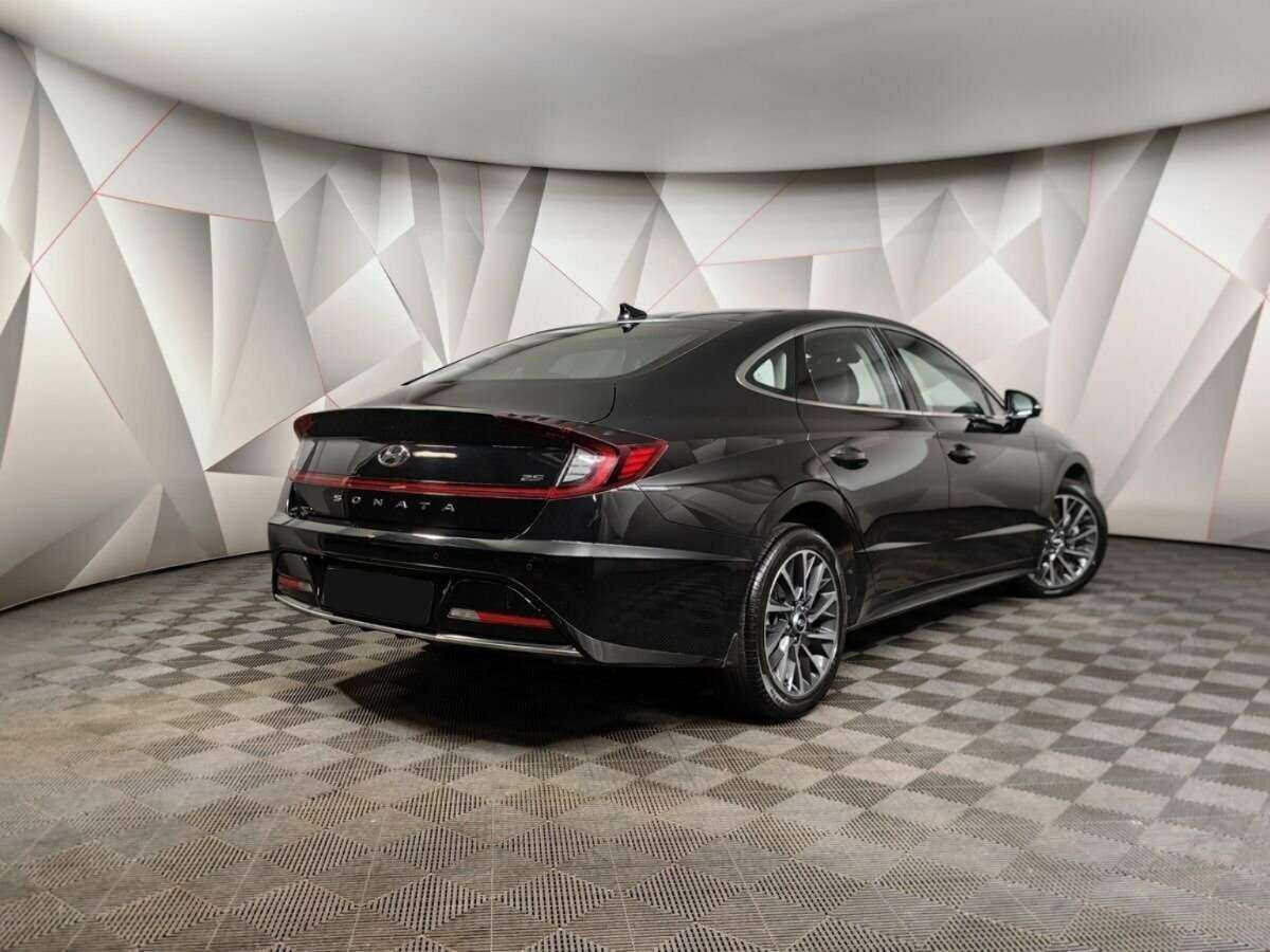 Купить Hyundai Sonata с пробегом. Фото: #1