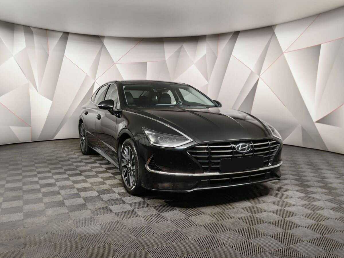 Купить Hyundai Sonata с пробегом. Фото: #2