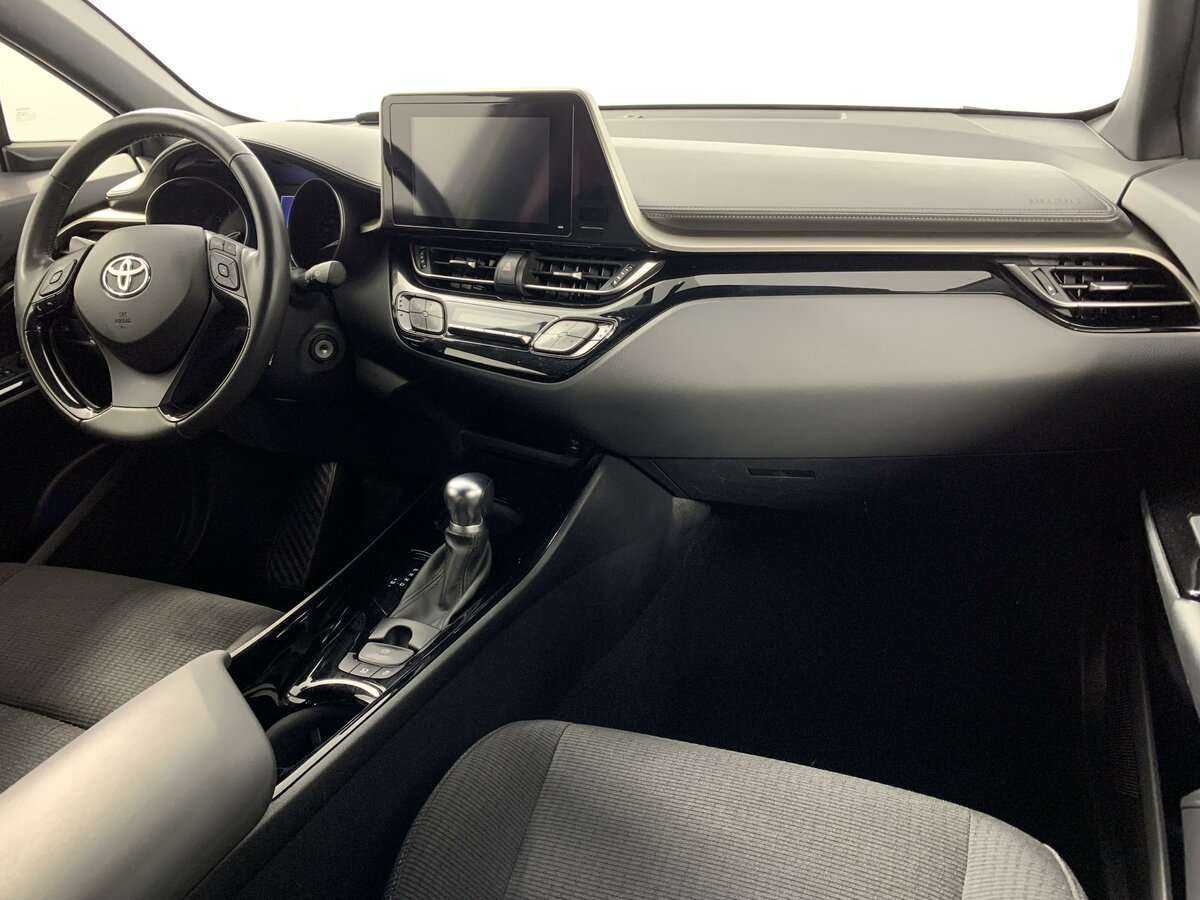 Купить Toyota C-HR с пробегом. Фото: #8