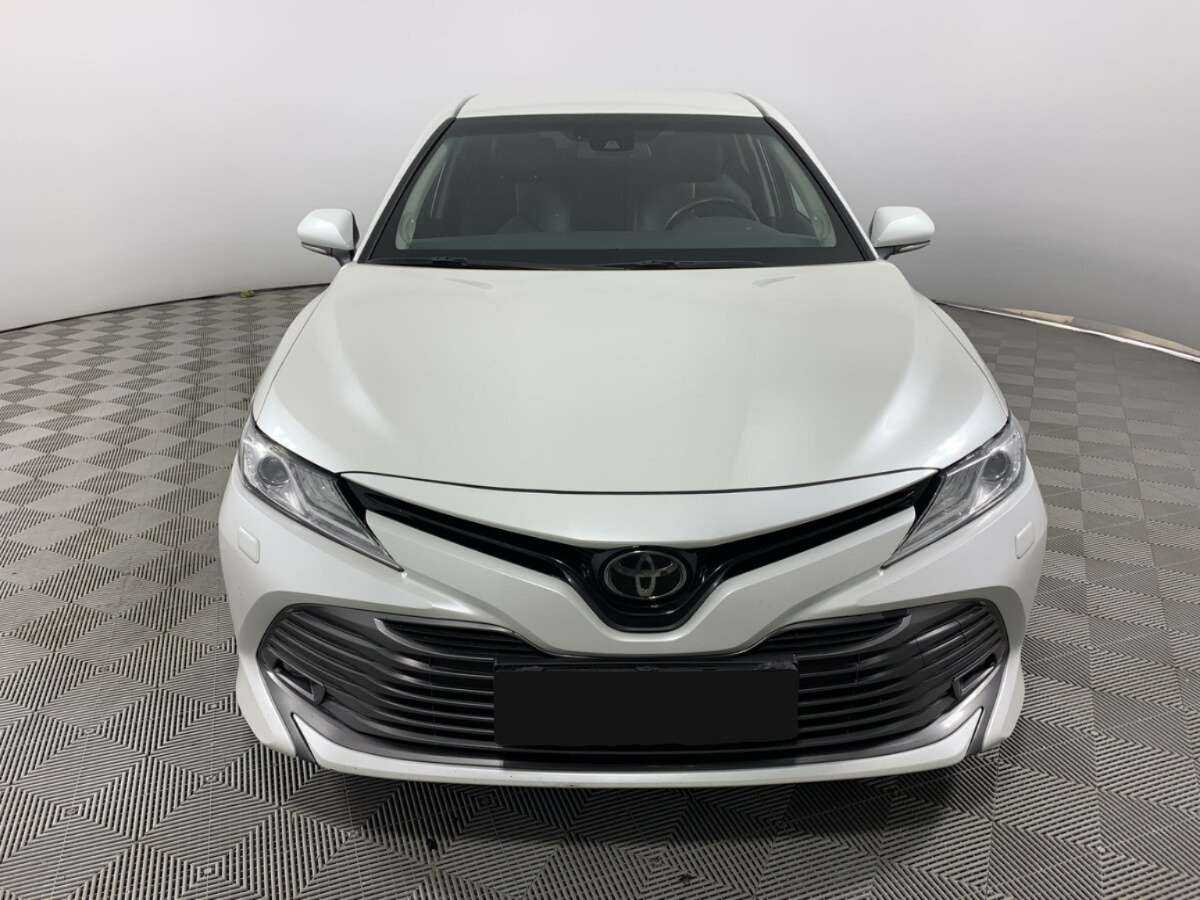 Купить Toyota Camry с пробегом. Фото: #1