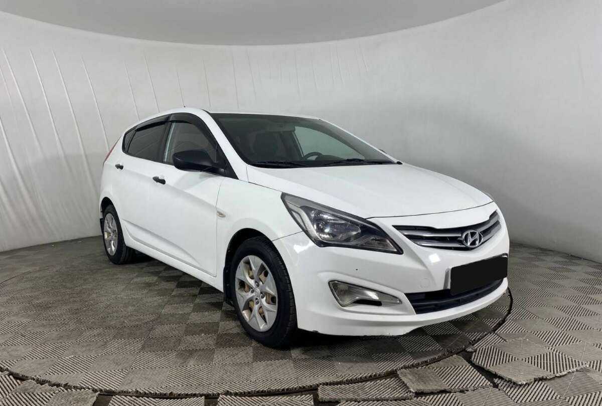 Купить Hyundai Solaris с пробегом. Фото: #2