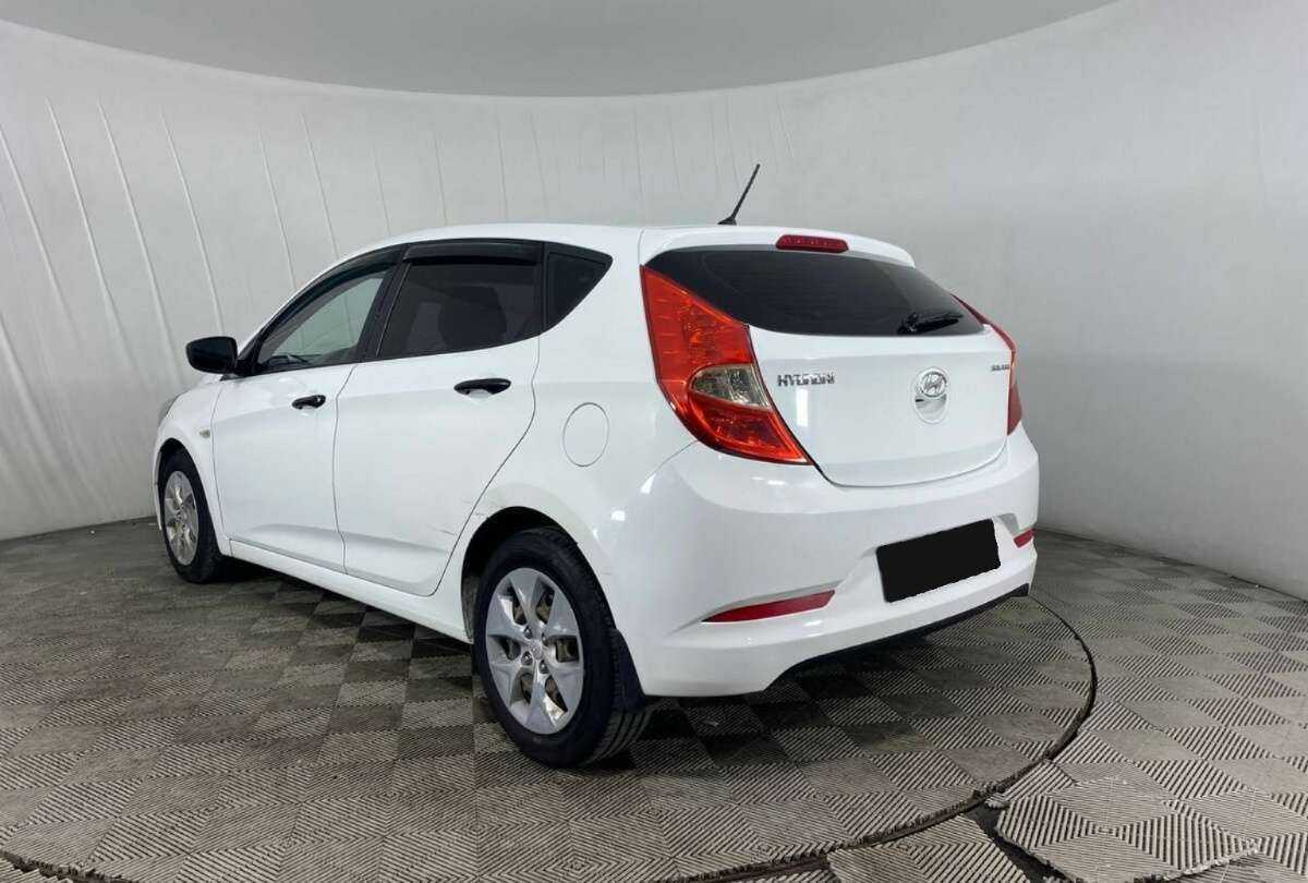 Купить Hyundai Solaris с пробегом. Фото: #6