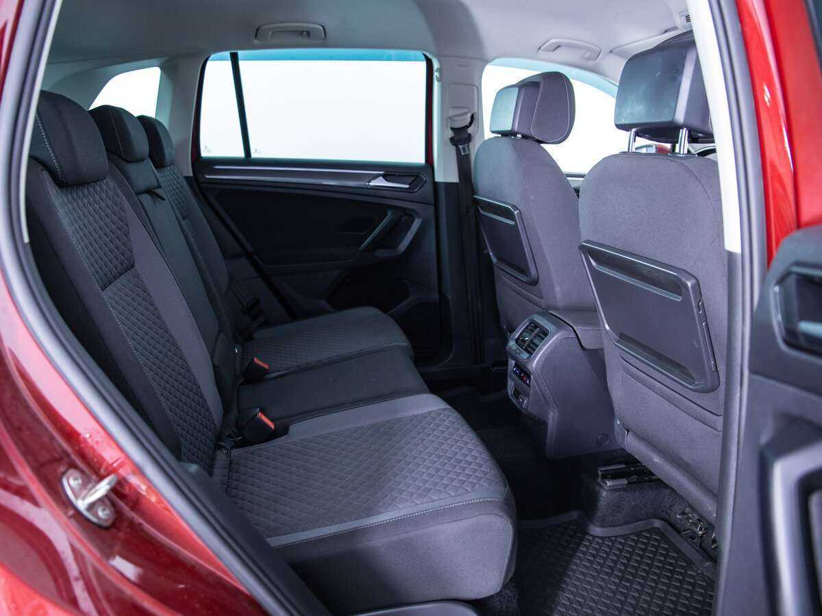 Купить Volkswagen Tiguan с пробегом. Фото: #8