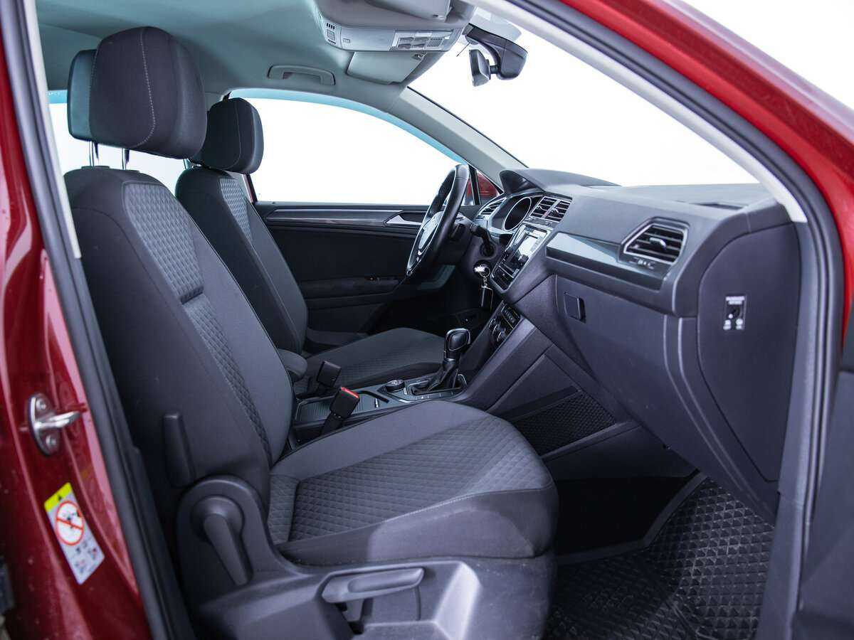 Купить Volkswagen Tiguan с пробегом. Фото: #9