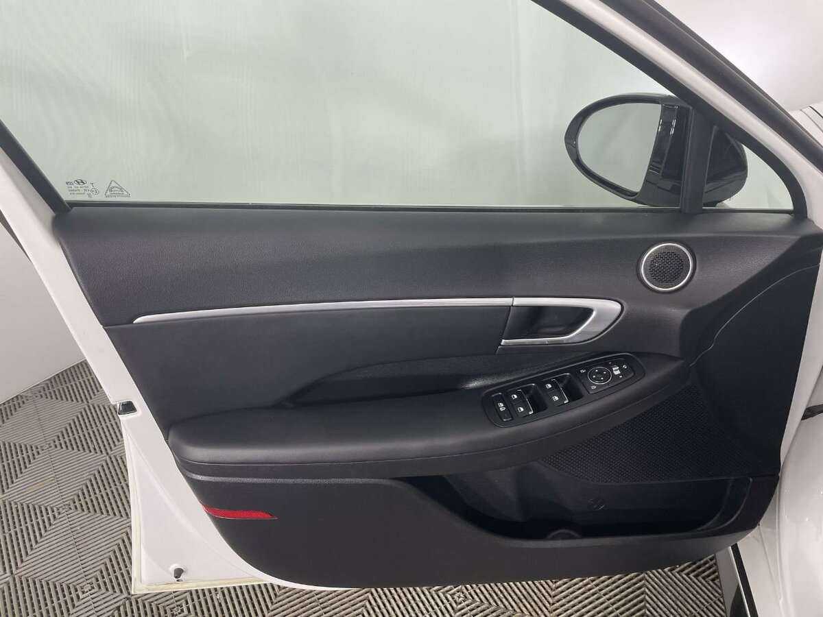 Купить Hyundai Sonata с пробегом. Фото: #7
