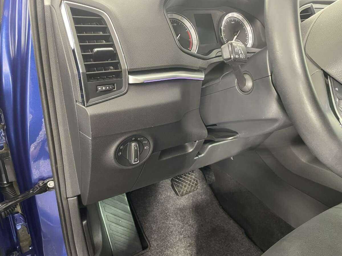 Купить Skoda Karoq с пробегом. Фото: #5