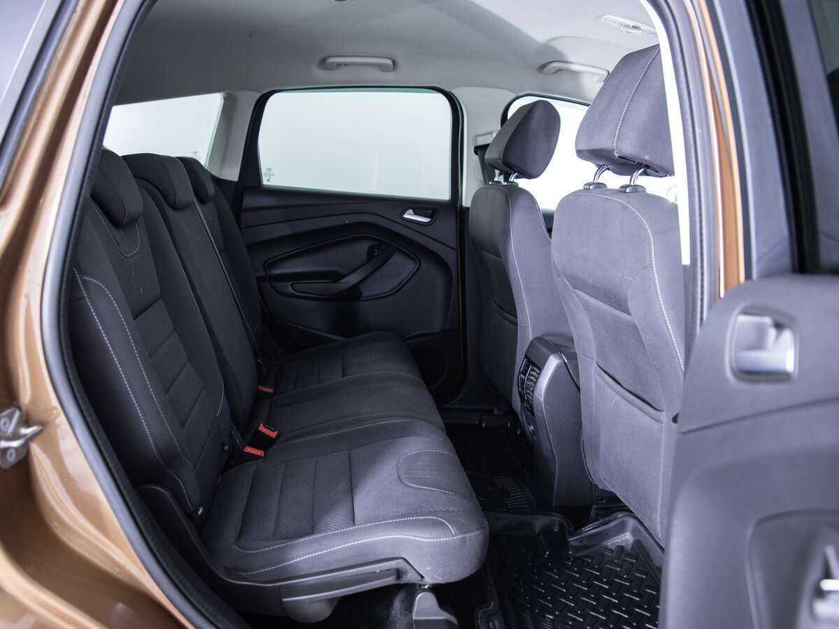 Купить Ford Kuga с пробегом. Фото: #19