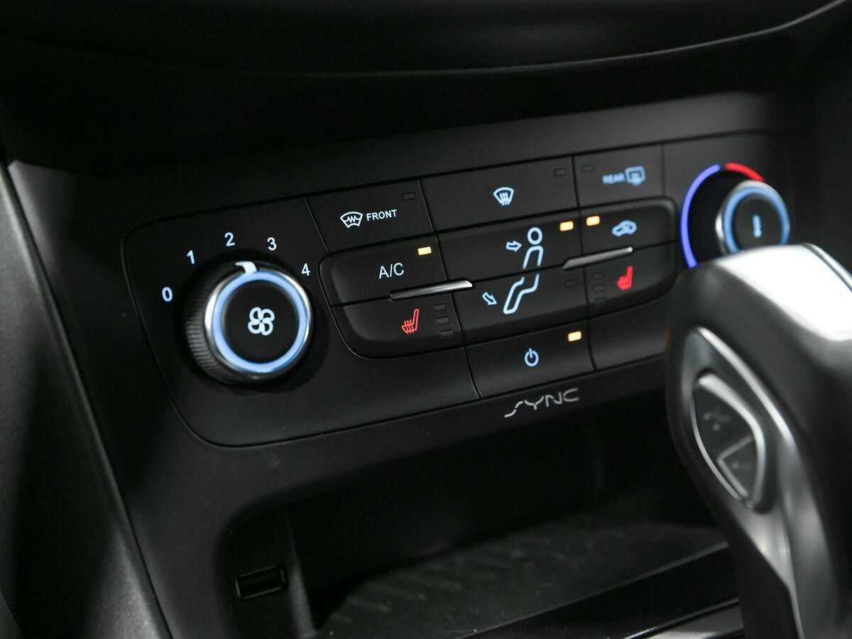 Купить Ford Focus с пробегом. Фото: #9