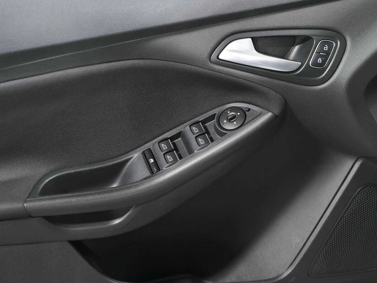 Купить Ford Focus с пробегом. Фото: #11