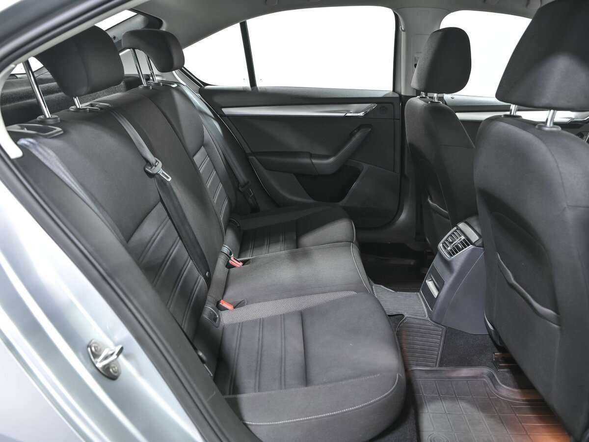 Купить Skoda Octavia с пробегом. Фото: #13