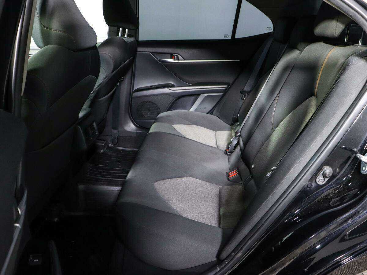 Купить Toyota Camry с пробегом. Фото: #9