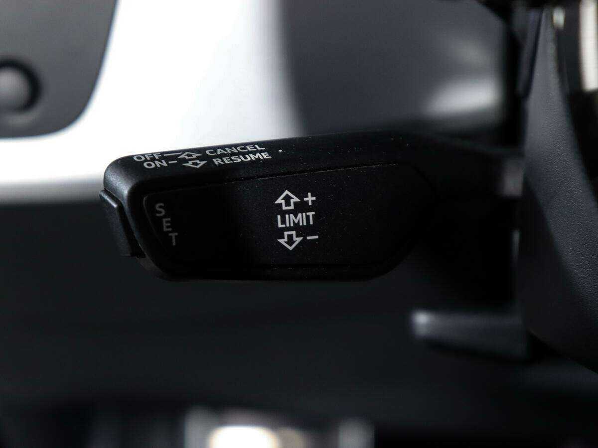 Купить Audi A4 с пробегом. Фото: #18