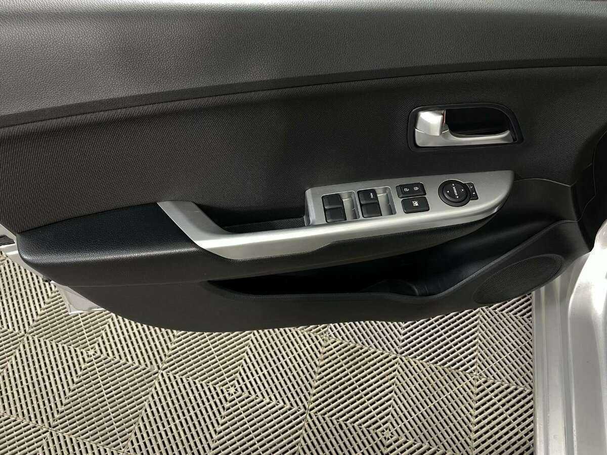 Купить Kia Rio с пробегом. Фото: #7