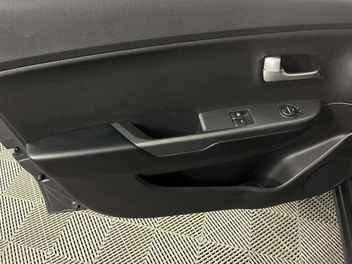 Купить Kia Rio с пробегом. Фото: #7