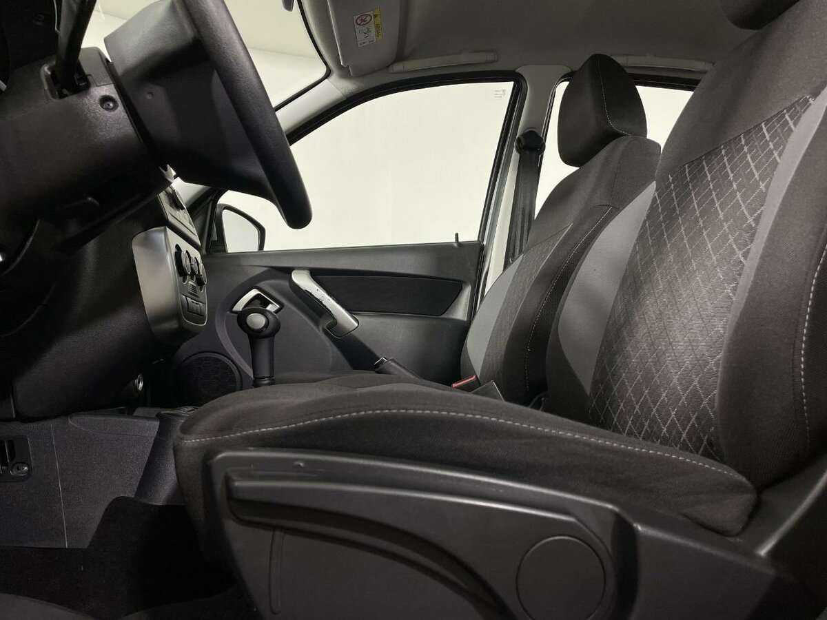 Купить Lada (ВАЗ) Granta с пробегом. Фото: #9