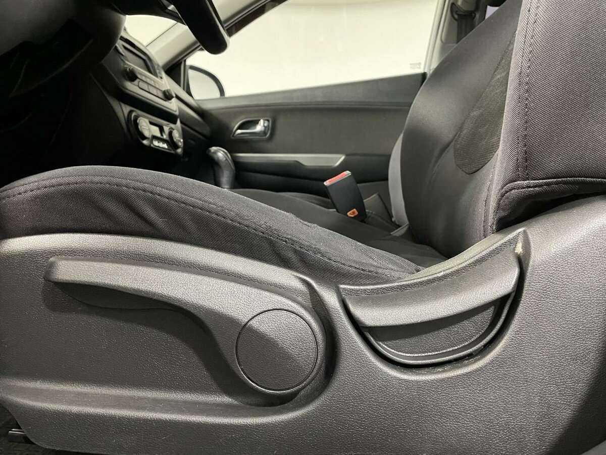 Купить Kia Rio с пробегом. Фото: #9