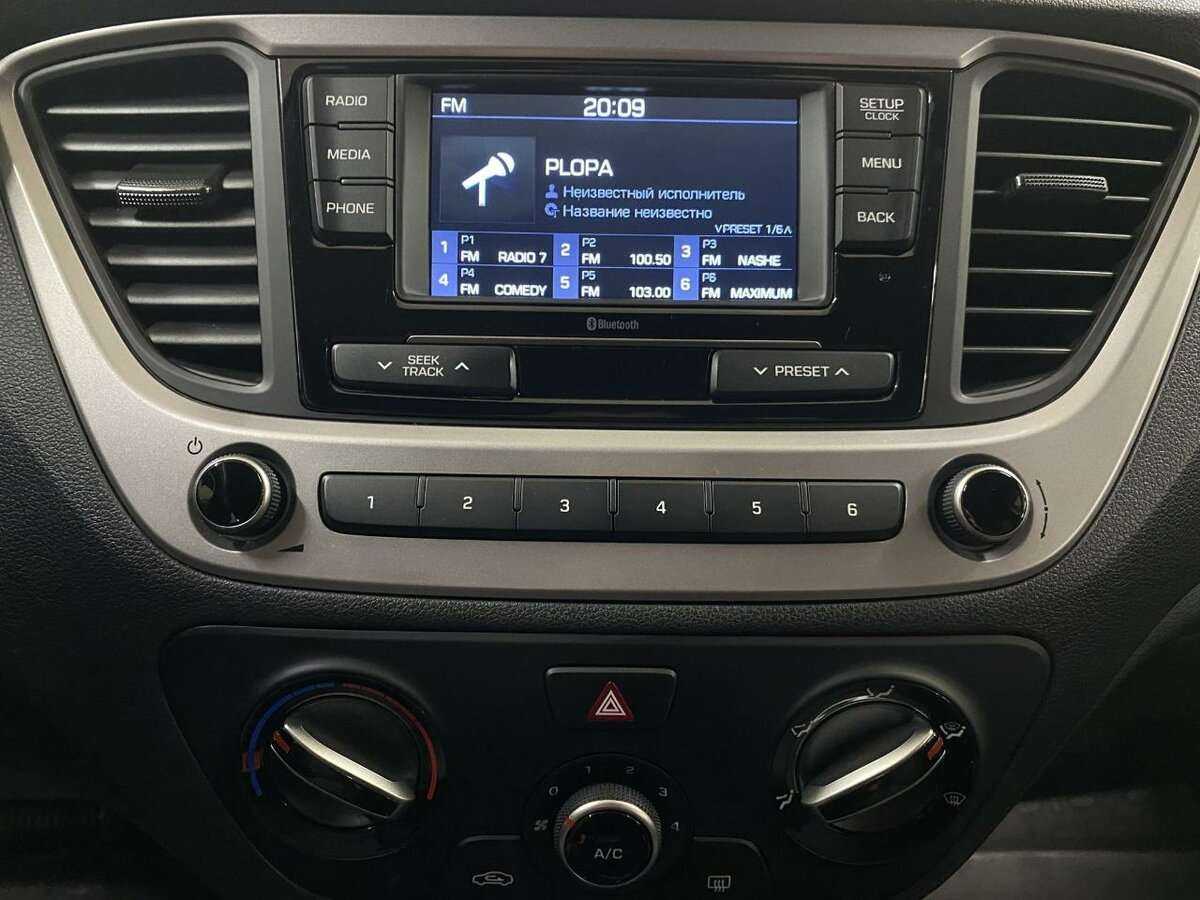 Купить Hyundai Solaris с пробегом. Фото: #11