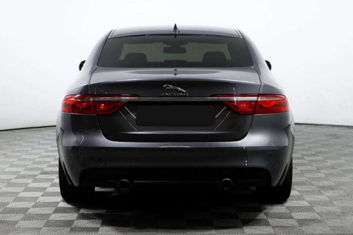Купить Jaguar XF с пробегом. Фото: #5